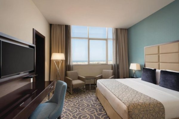 F1 Package Ramada by Windham Abu Dhabi Corniche – Bild 3