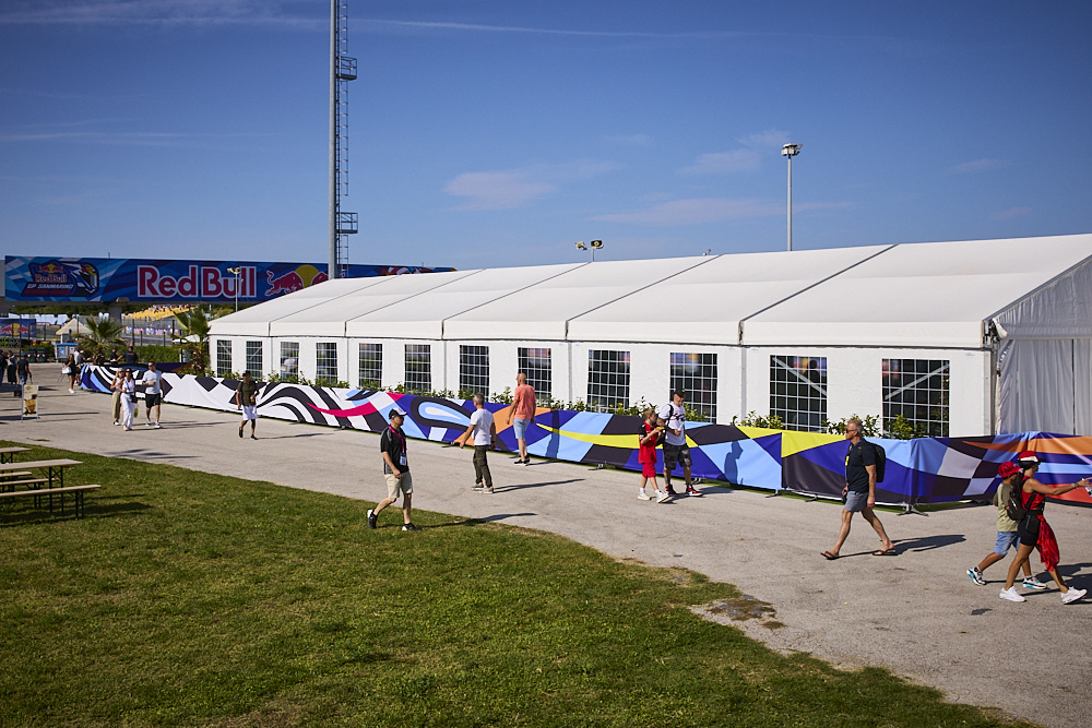 Race Track Lounge – Bild 3